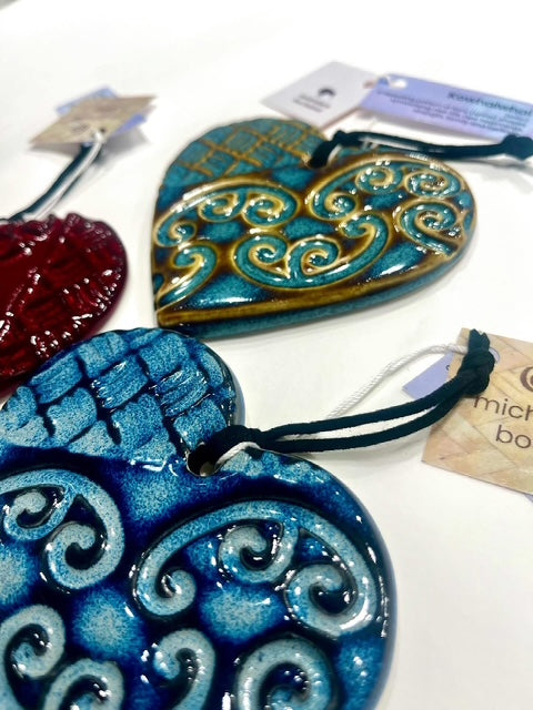 Ceramic Kōwhaiwhai Swing Heart Decoration