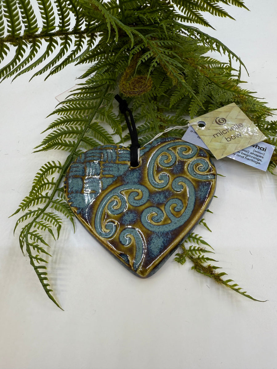 Ceramic Kōwhaiwhai Swing Heart Decoration