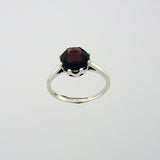 Ring Garnet 11x11 facet round
